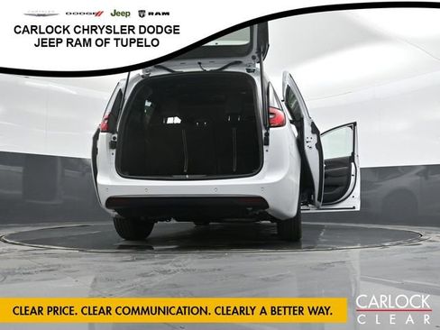 New 2026 Chrysler Pacifica Limited w/ Uconnect Theater Family Group image 71