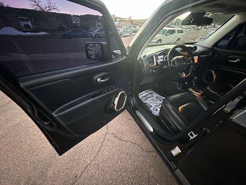 Used 2016 Jeep Renegade Limited image 11