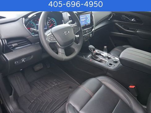 Used 2023 Chevrolet Traverse RS image 6