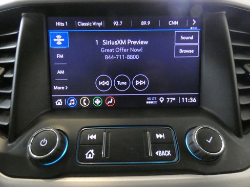 Used 2023 GMC Acadia SLE w/ Driver Convenience Package image 12