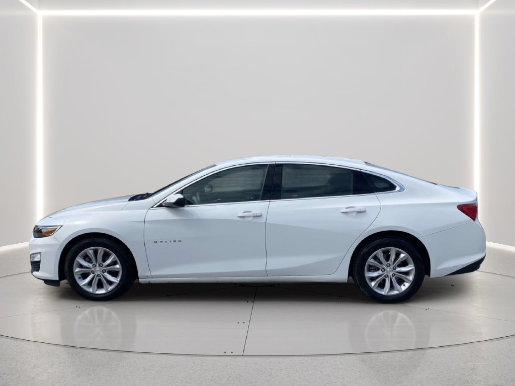 Used 2024 Chevrolet Malibu LT FWD image 2
