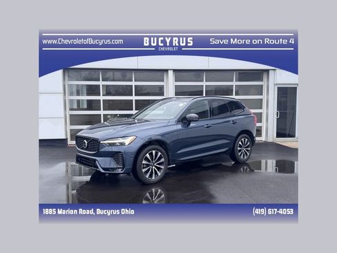 Used 2023 Volvo XC60 B5 Plus AWD/4WD image 1