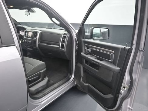 Used 2024 RAM 1500 Warlock AWD/4WD image 26