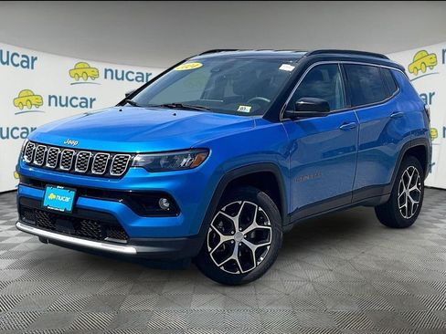 Used 2024 Jeep Compass Limited AWD/4WD image 3