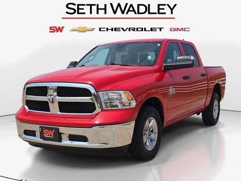 Used 2023 RAM 1500 Classic SLT w/ Trailer & Traction Group AWD/4WD image 3