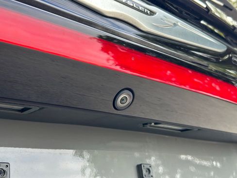 Certified 2022 Chrysler Pacifica Touring-L image 30