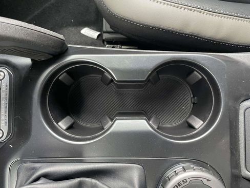 New 2025 Ford Bronco Outer Banks w/ Sasquatch Package image 17