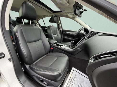 Used 2016 INFINITI Q50 Premium w/ Driver Assistance Package AWD/4WD image 15