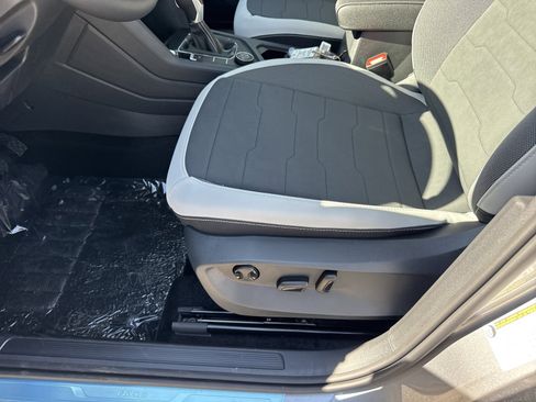 New 2026 Volkswagen Taos SE AWD/4WD image 13