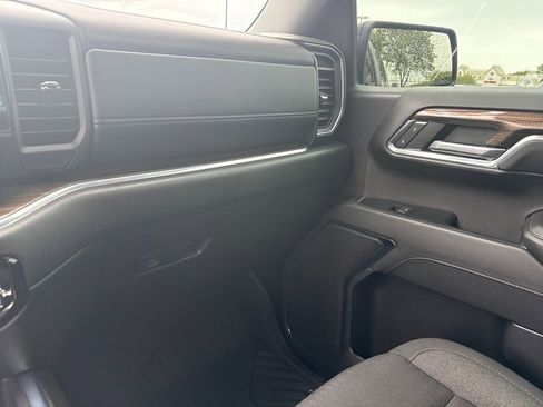 Certified 2024 Chevrolet Silverado 1500 RST AWD/4WD image 27