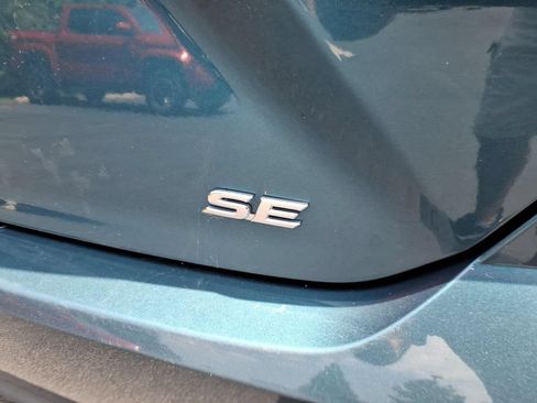 Used 2025 Toyota Camry SE FWD image 9