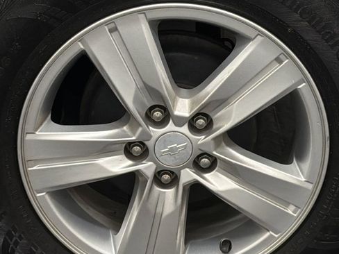 Used 2019 Chevrolet Trax LS w/ Tint and Cruise Package FWD image 5