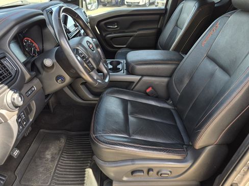 Used 2020 Nissan Titan PRO-4X w/ Pro-4x Convenience Package image 30