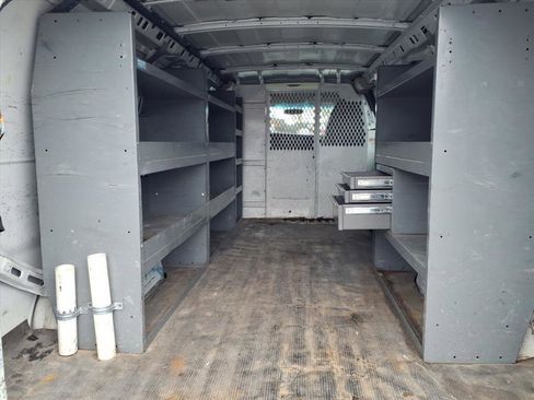 Used 2013 Chevrolet Express 3500 Extended image 8