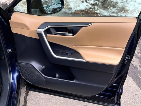 Certified 2021 Toyota RAV4 XLE Premium image 22