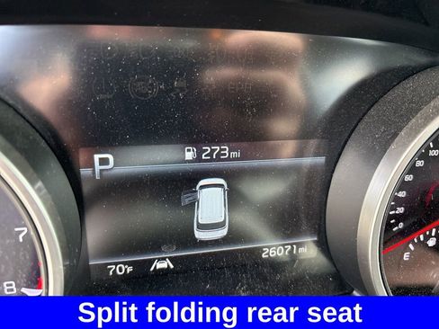 Used 2023 Kia Carnival EX FWD image 20