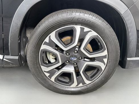 Used 2023 Subaru Ascent Limited AWD/4WD image 32