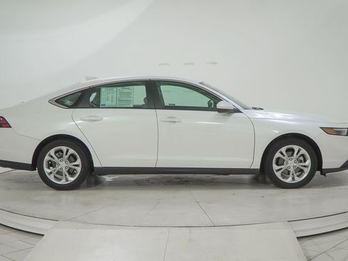 Certified 2023 Honda Accord LX image 15