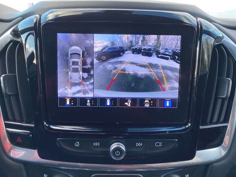 Used 2022 Chevrolet Traverse Premier image 15