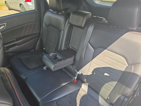 Used 2020 Ford Edge ST-Line FWD image 14