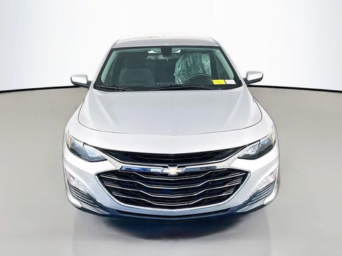 Used 2020 Chevrolet Malibu LT image 2