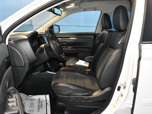 Used 2020 Mitsubishi Outlander SE FWD image 6