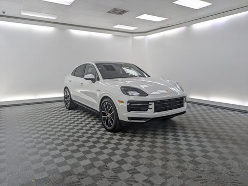 New 2026 Porsche Cayenne S image 7