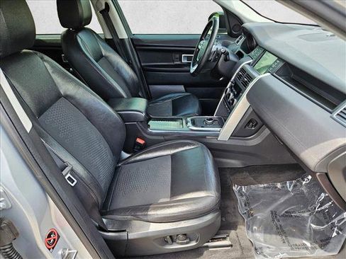 Used 2019 Land Rover Discovery Sport SE AWD/4WD image 20