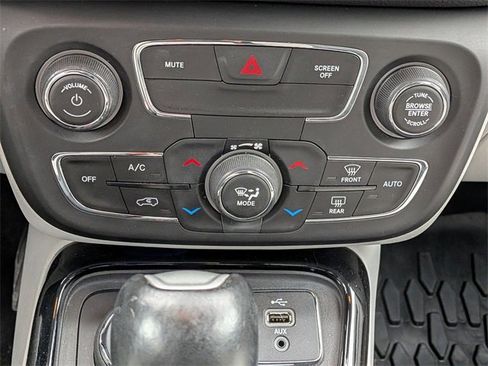 Certified 2017 Jeep Compass Limited w/ Navigation Group image 17