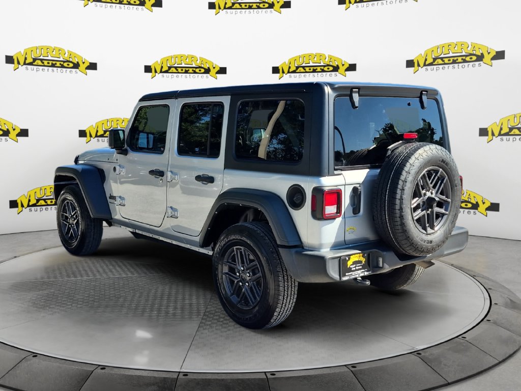 Used 2024 Jeep Wrangler Unlimited Sport AWD/4WD image 3