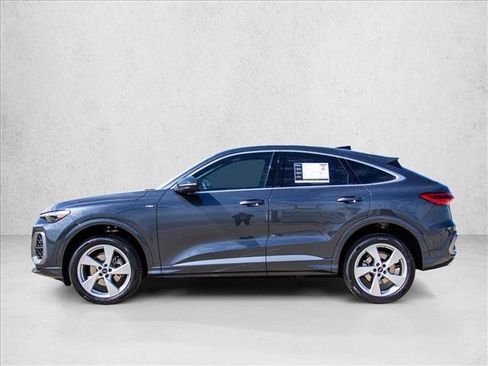 Certified 2025 Audi Q5 Premium Plus AWD/4WD image 8