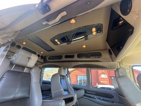 Used 2016 Chevrolet Express 2500 image 17