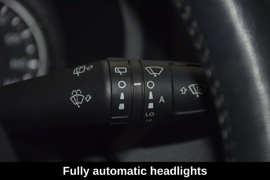 Used 2023 Jeep Renegade Limited w/ Sun/Sound Group AWD/4WD image 17