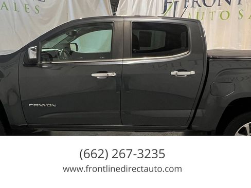 Used 2017 GMC Canyon SLT w/ Driver Alert Package image 4