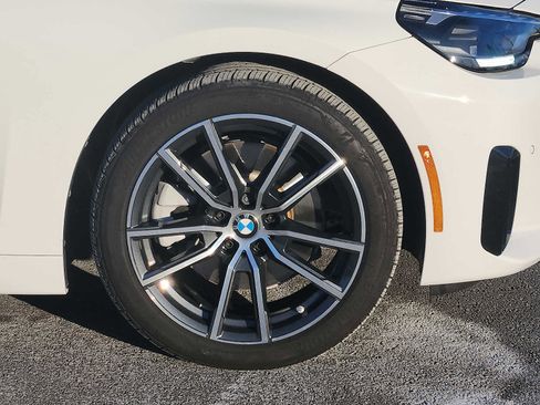 Used 2025 BMW 230i xDrive 230i xDrive w/ Convenience Package image 8