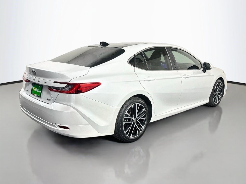 Used 2025 Toyota Camry XLE FWD image 10