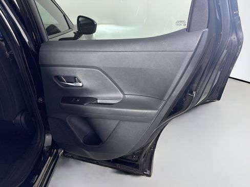 Used 2026 Nissan Kicks SV FWD image 28