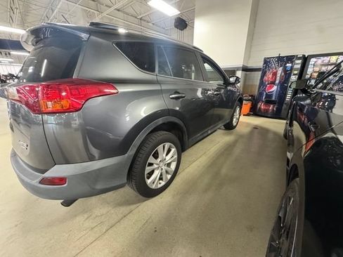 Used 2015 Toyota RAV4 Limited AWD/4WD image 4
