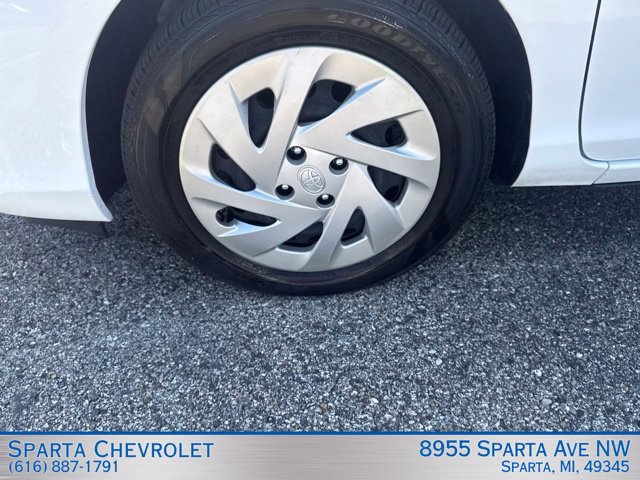 Used 2016 Toyota Prius C One FWD image 9