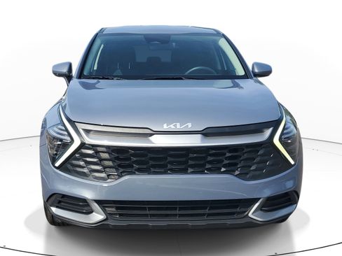 Used 2025 Kia Sportage LX FWD image 2