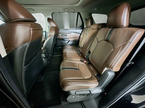 Certified 2025 Honda Pilot Elite image 33