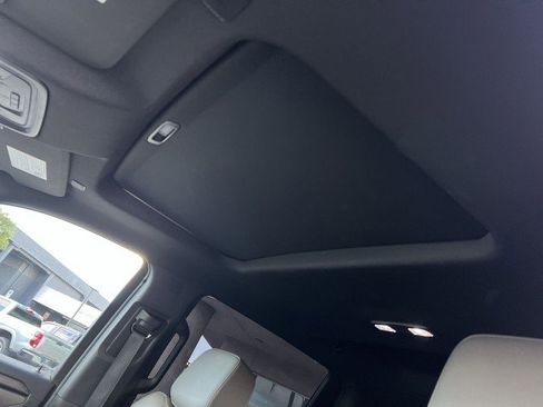 Used 2023 Chevrolet Silverado 1500 ZR2 w/ Technology Package image 18