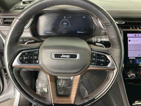 Used 2021 Jeep Grand Cherokee L Summit w/ Luxury Tech Group V AWD/4WD image 18