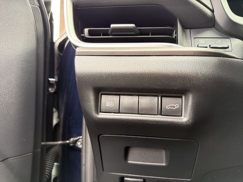 Used 2024 Toyota Grand Highlander AWD image 16
