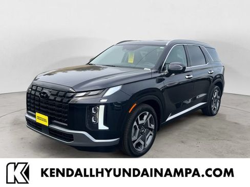 Certified 2025 Hyundai Palisade Limited AWD/4WD image 1