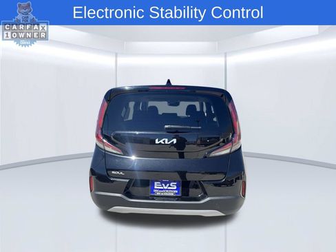 Used 2025 Kia Soul LX w/ LX Technology Package FWD image 5