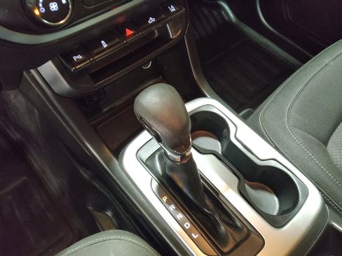 Used 2022 Chevrolet Colorado LT w/ Fleet Safety Package image 26