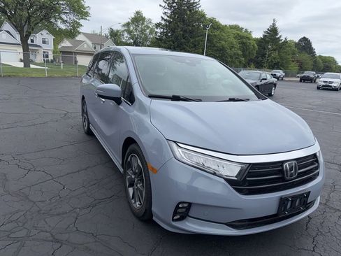 Used 2023 Honda Odyssey Elite image 4