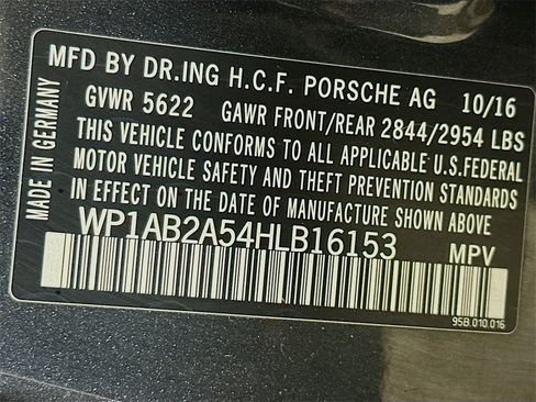 Used 2017 Porsche Macan S image 40