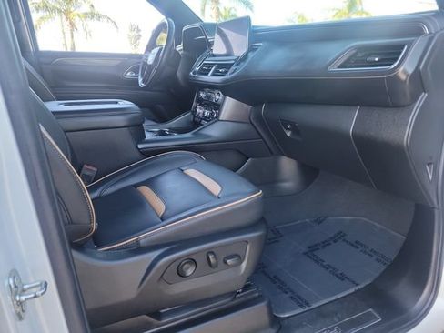 Used 2024 GMC Yukon XL AT4 w/ Technology Package AWD/4WD image 22
